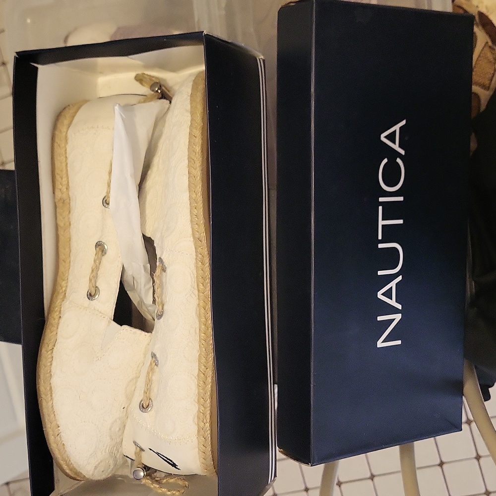 Nautica slip on fabric shoe